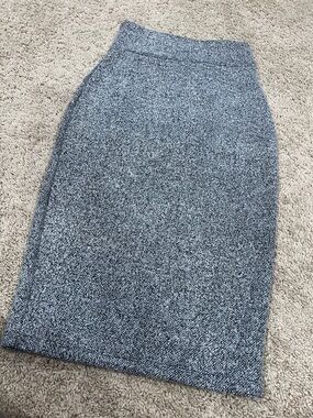 bebe Gray and Black Tweed Pencil Skirt